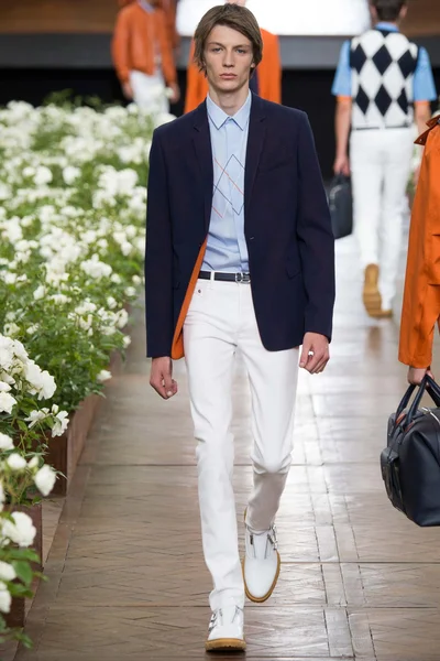Look 38